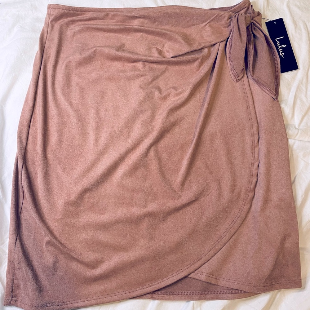 Lulu’s wrap skirt size large dusty rose